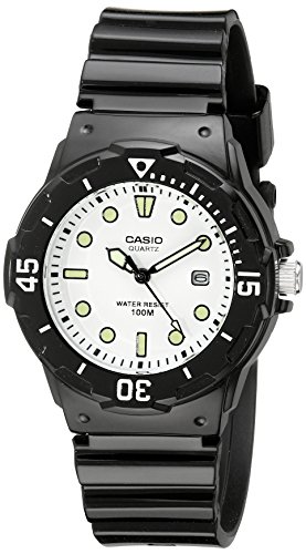 Casio Montre analogique pour femme LRW200H-7E1VCF Dive Casio Montre analogique pour femme LRW200H-7E1VCF Dive